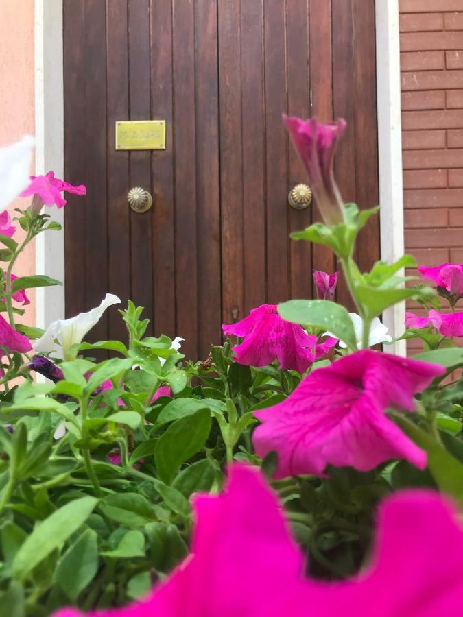 Simple And Very Nice Olbia Exterior photo